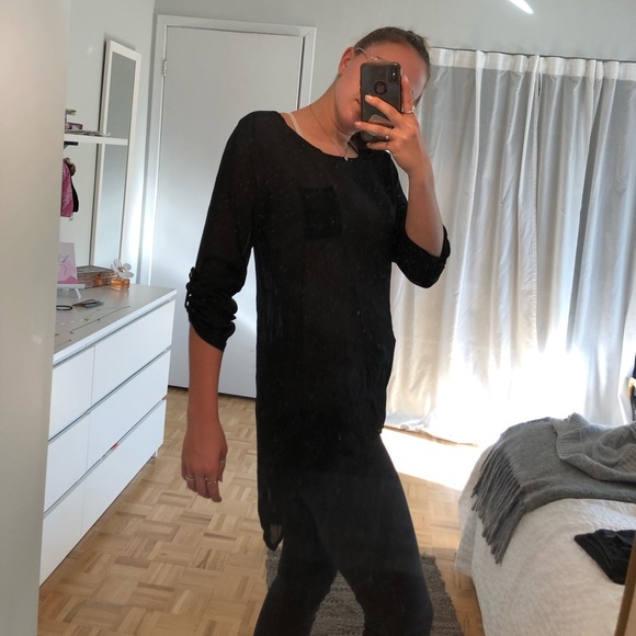 Tunics - Picture 2 of 6